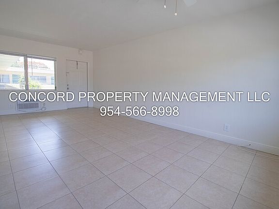 2nd image of 1855 Adams St #29