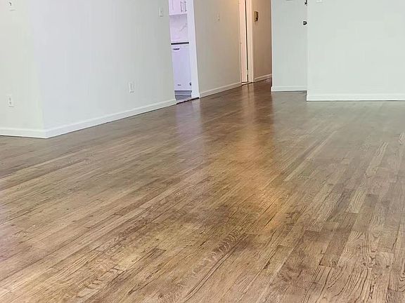 4th image of 1321 Bell Blvd #2