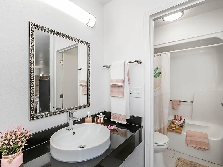 Skytop Studio Lofts — Photo 30