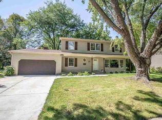 110 Quarterdeck Dr, Madison, WI 53705