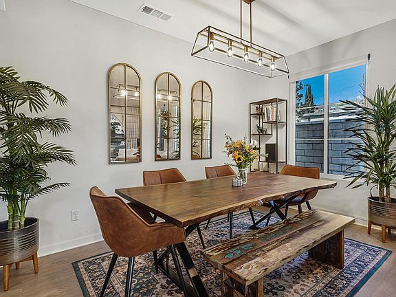5th image of 3014 Marathon St