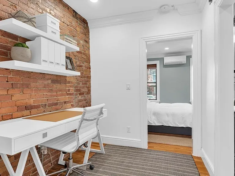 31 Concord Sq #2 — Photo 14