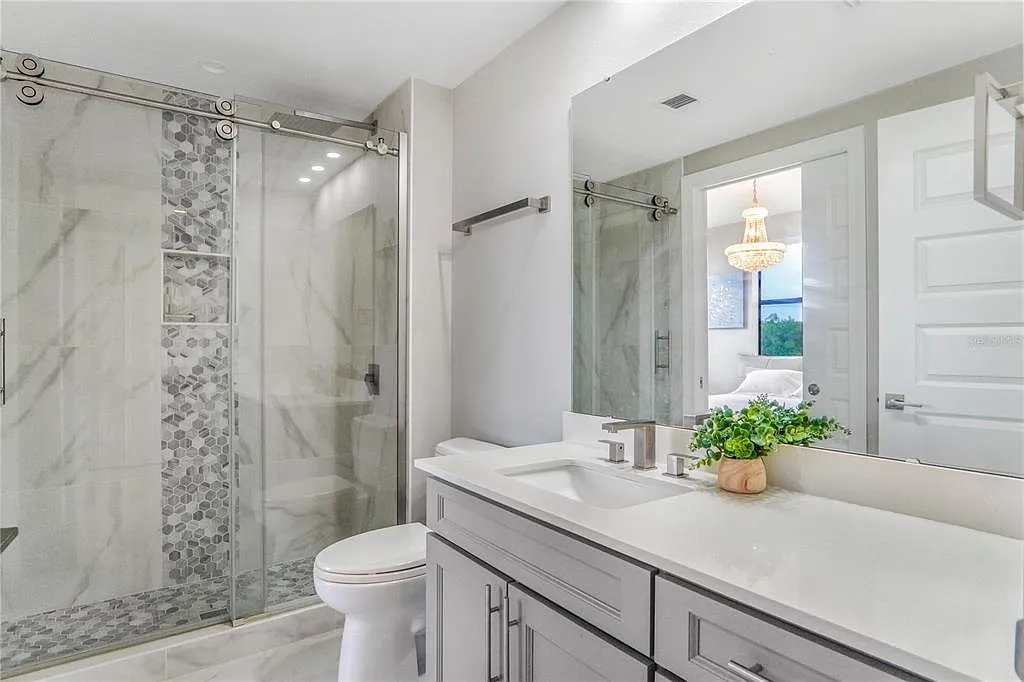 3 bed, 3.0 bath, 1568 sqft, $3,750 — Photo 3