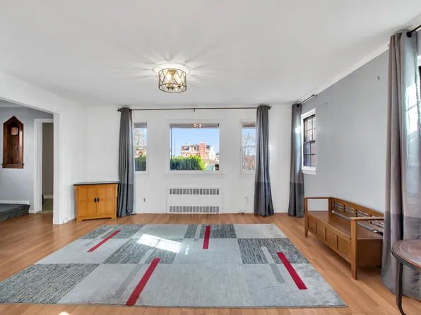 81-22 Haddon Street image 3 of 12