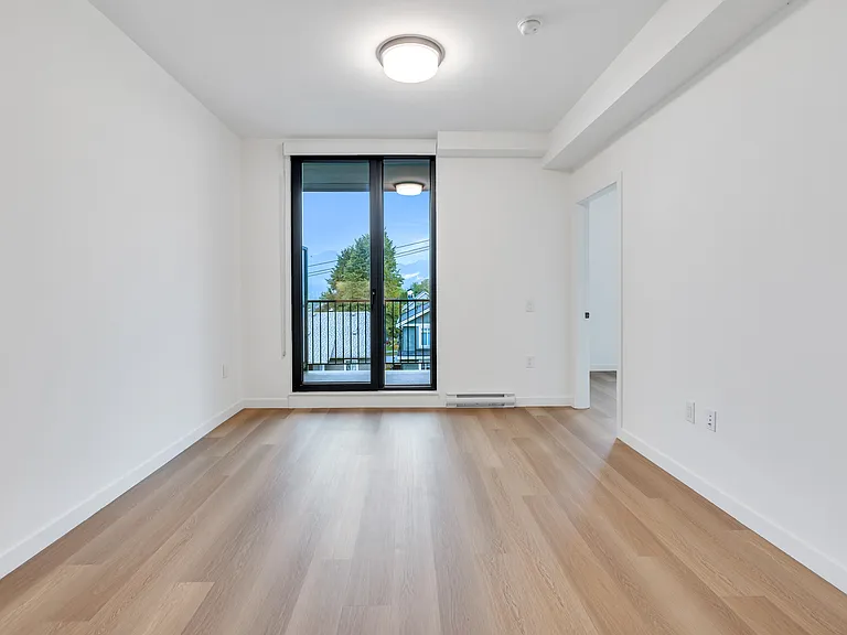 3455 Hastings St E — Photo 27
