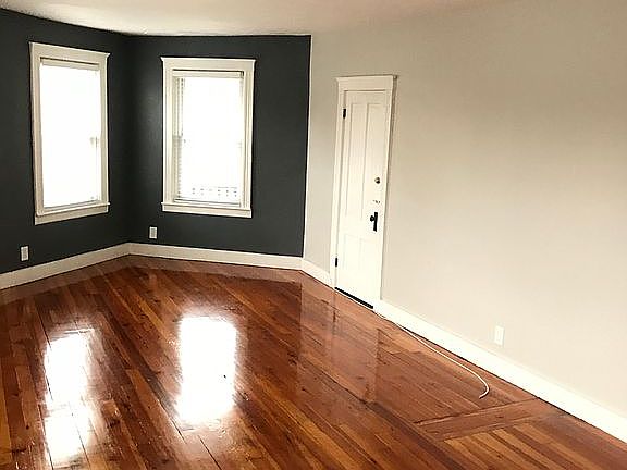 2nd floor living room 