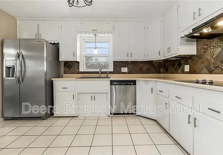 1305 Craig Dr — Photo 7