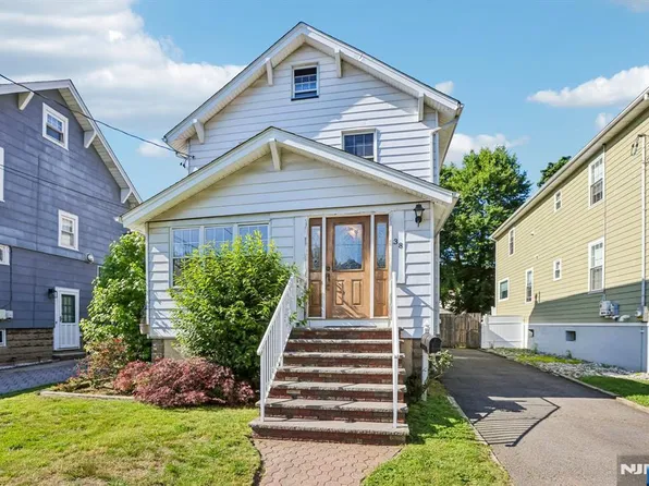 38 Sunnyside Ave, Dumont, NJ 07628