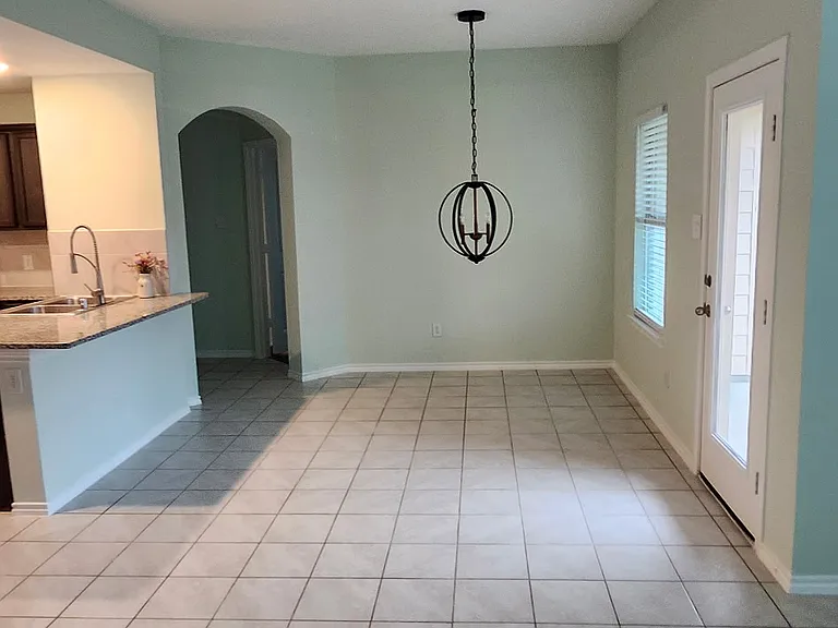 608 Rustic Meadows Trl — Photo 4