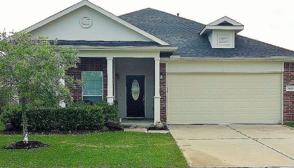 GORGEOUS 1-STORY HOME IN LOST CREEK!