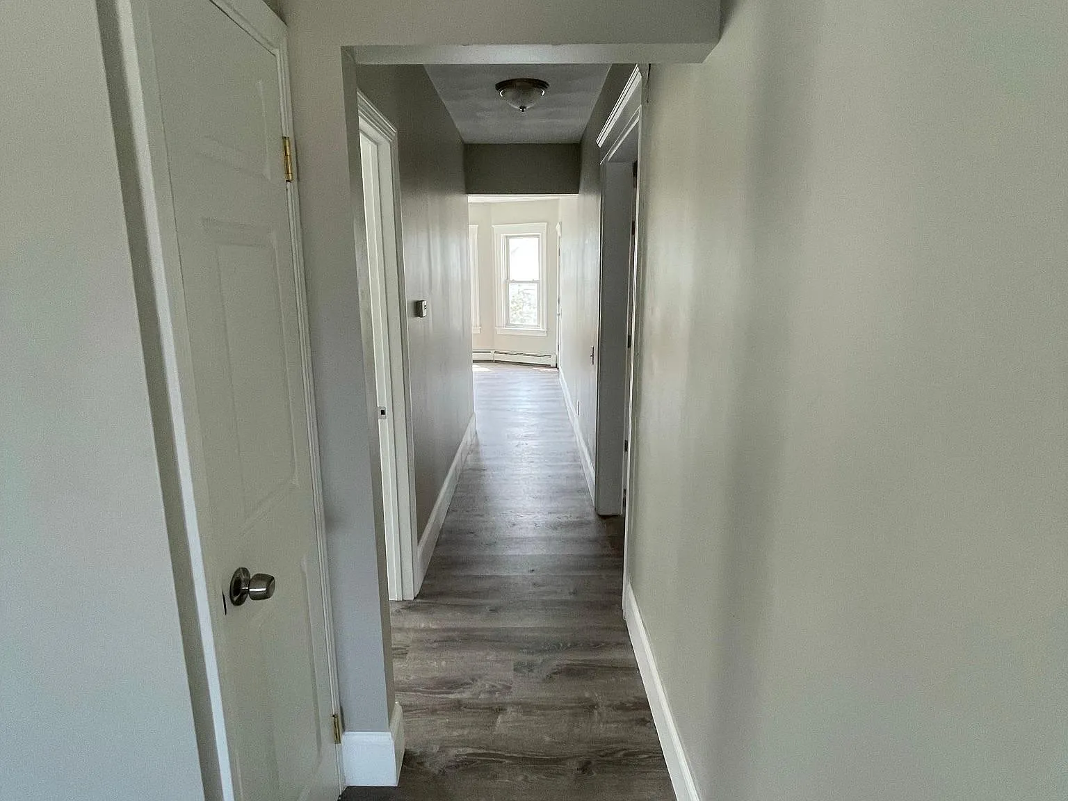 19 Marion Ave N — Photo 4