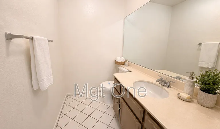 2050 Napoli Ct #102 — Photo 15