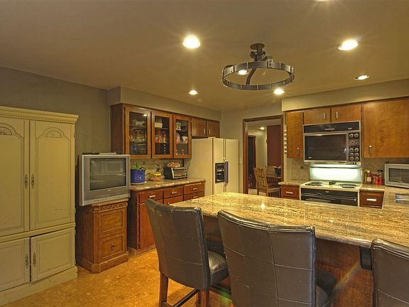 5th image of 5322 W Pacific Park Dr