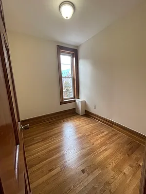 Rented by Bizzarro Agency | media 16