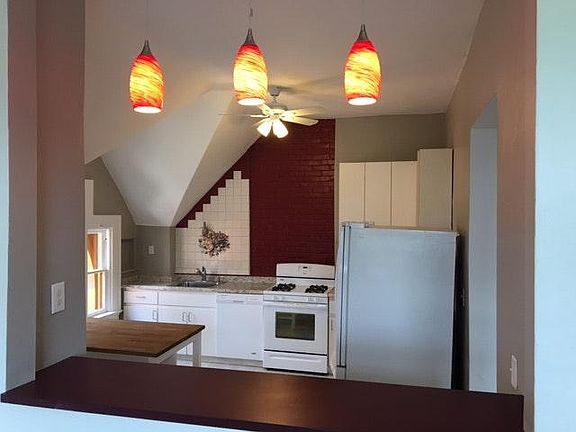 Breakfast / Living room Bar