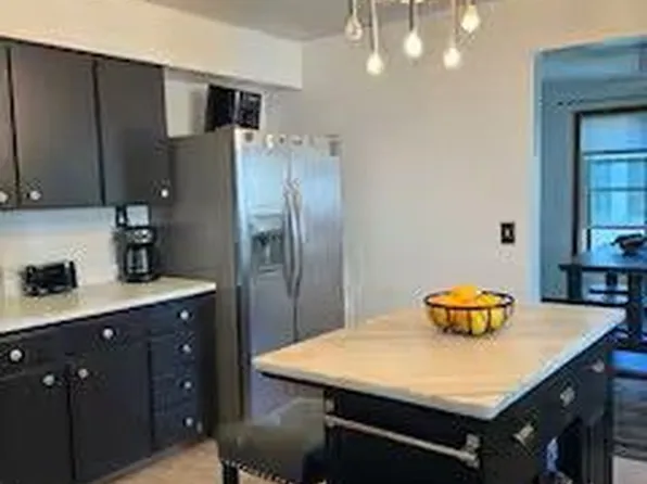 1050 W 10th Ave, Oshkosh, WI 54902