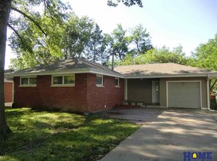 6920 Vine St, Lincoln, NE 68505