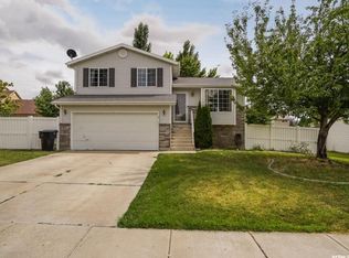 771 W 1580 N, Clinton, UT 84015