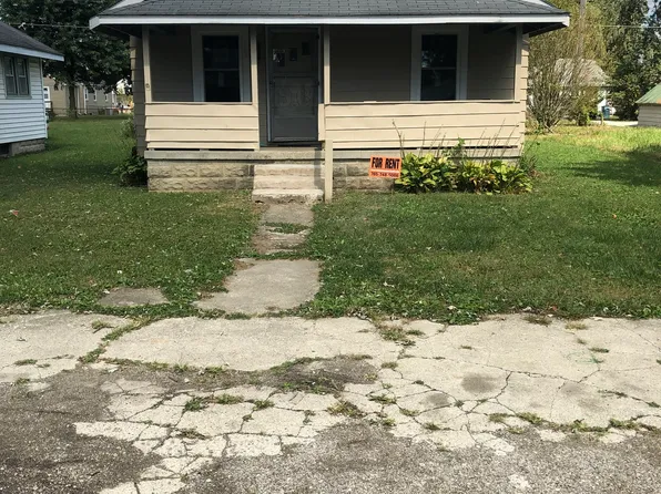 1114 W 16th St, Muncie, IN 47302