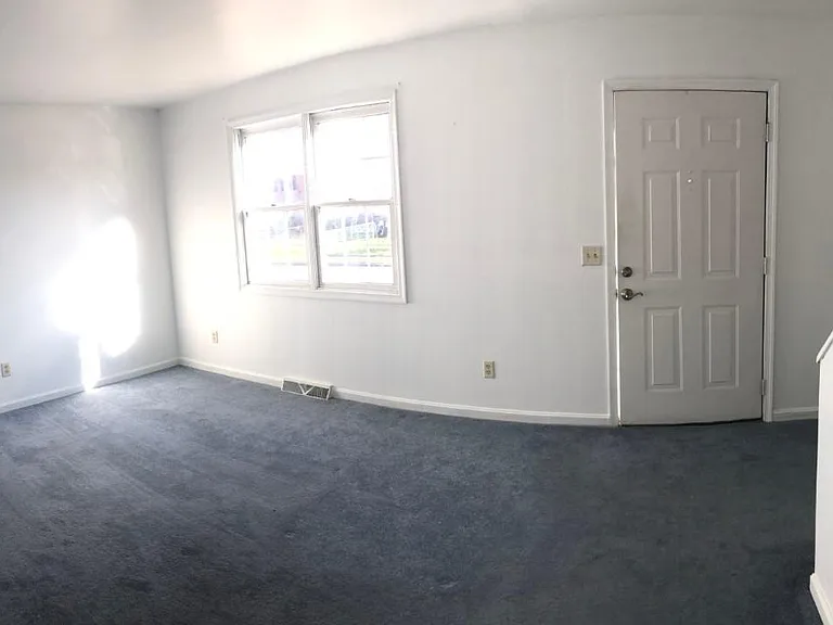 835 E King St #835 — Photo 8