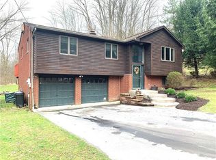 130 Chiccarello Dr, Clinton, PA 15026