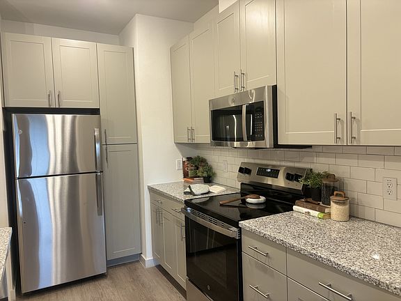 5th image of 753 Academy Blvd #4211