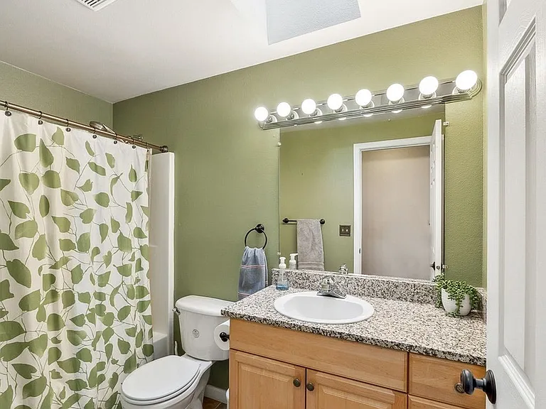7940 Delridge Way SW — Photo 24