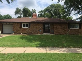 8406 W Bekemeyer Ln, Wichita, KS 67212