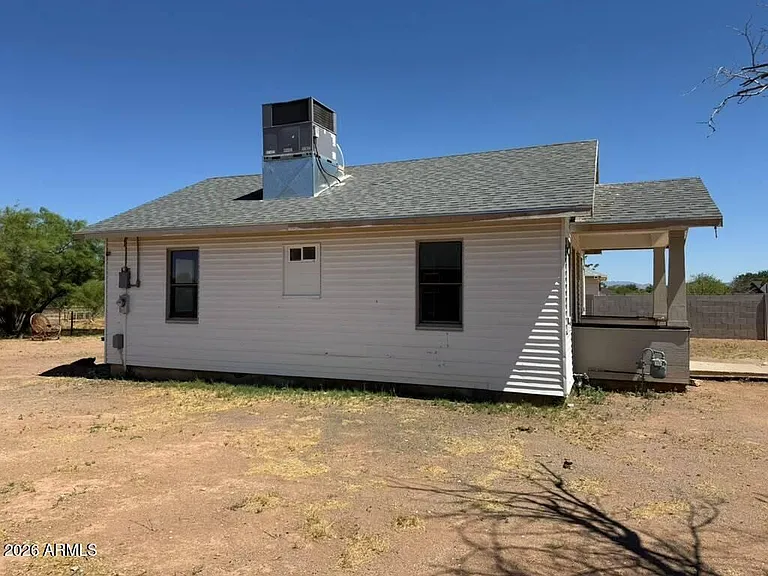 2132 N Cougar Pl — Photo 3
