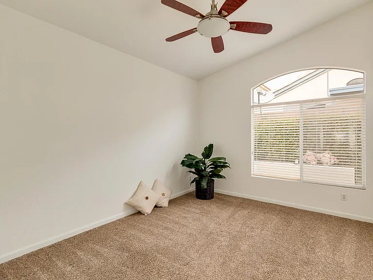 3412 E Renee Dr — Photo 14