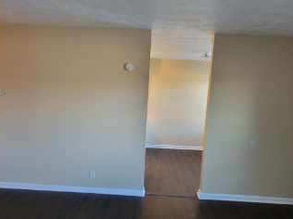 1960 Cambridge Dr