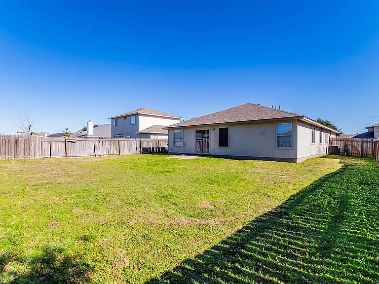 207 Mitchell Dr — Photo 24
