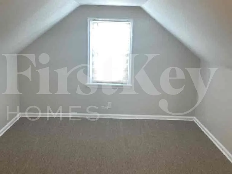 14646 Atlantic Ave — Photo 7