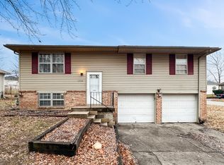 1300 NW Golfview Ct, Grain Valley, MO 64029