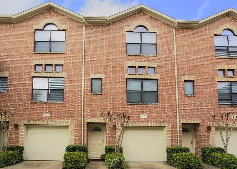Great contemporary town home in gated community near the Texas Medical Center