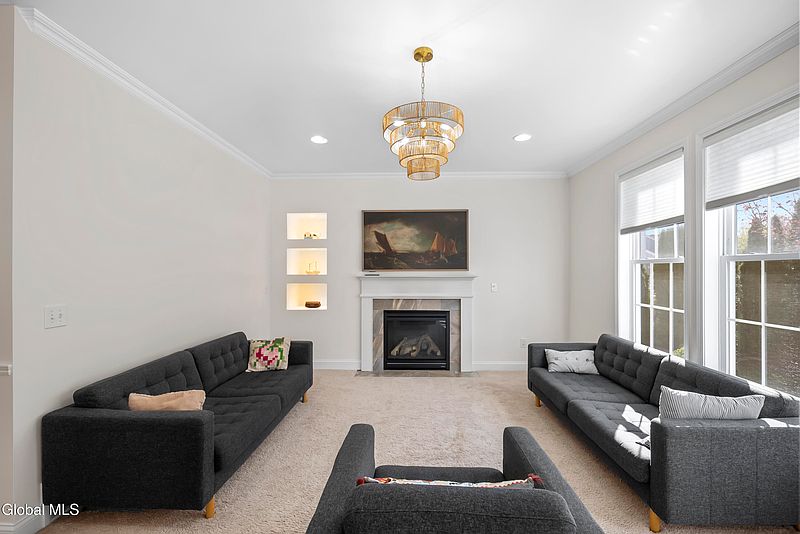 5th image of 43 Chester Drive