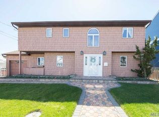 15 Bay St, Bellmore, NY 11710