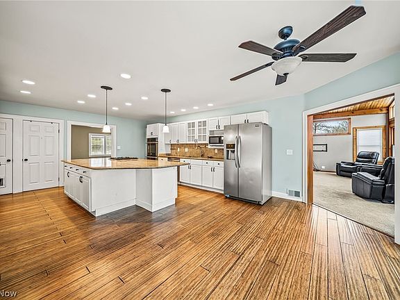4th image of 2649 Bates Ln