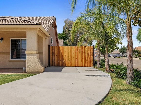 4th image of 13521 Luis Ave
