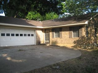 1007 Mill Creek Rd, Brenham, TX 77833