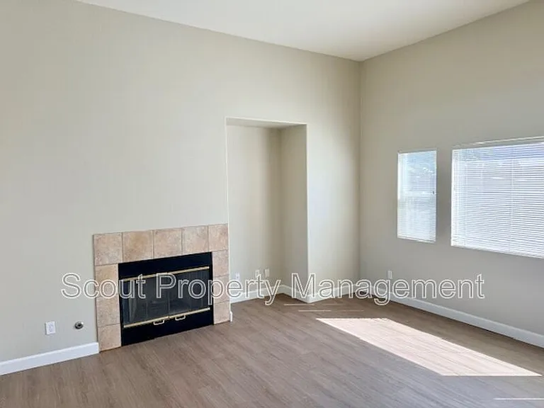 43174 Teramo St — Photo 3