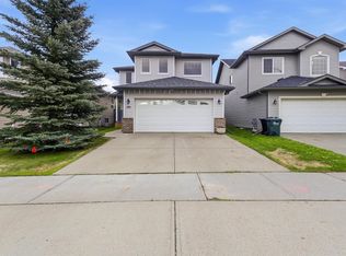 391 Foxboro Dr, Strathcona County, AB T8A0Y4