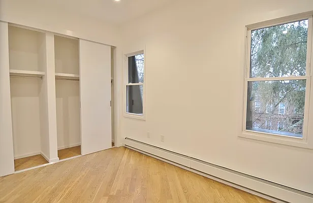 Rented by Park Property Advisors | media 5