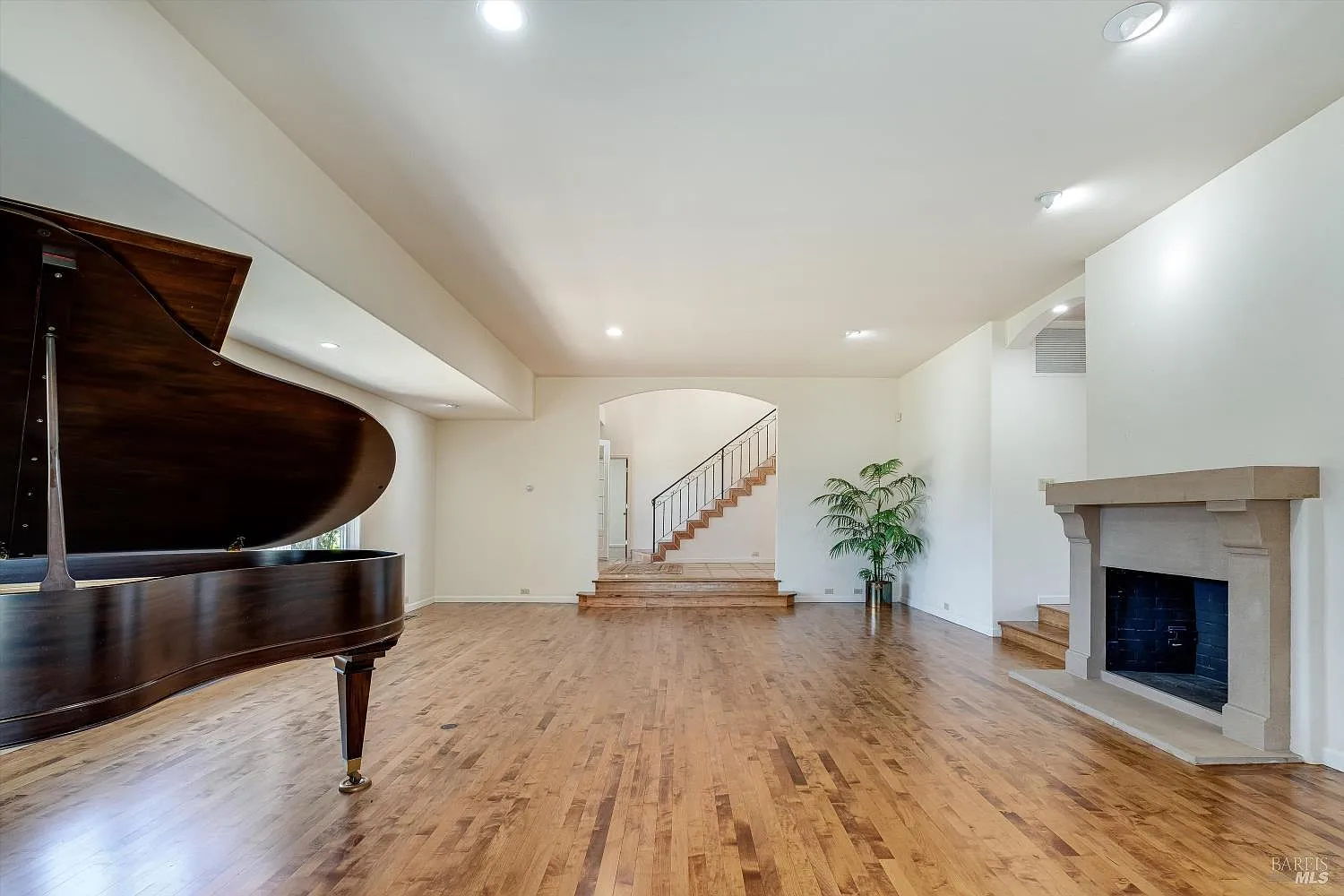 1910 Ridgeview Lane - Photo 9