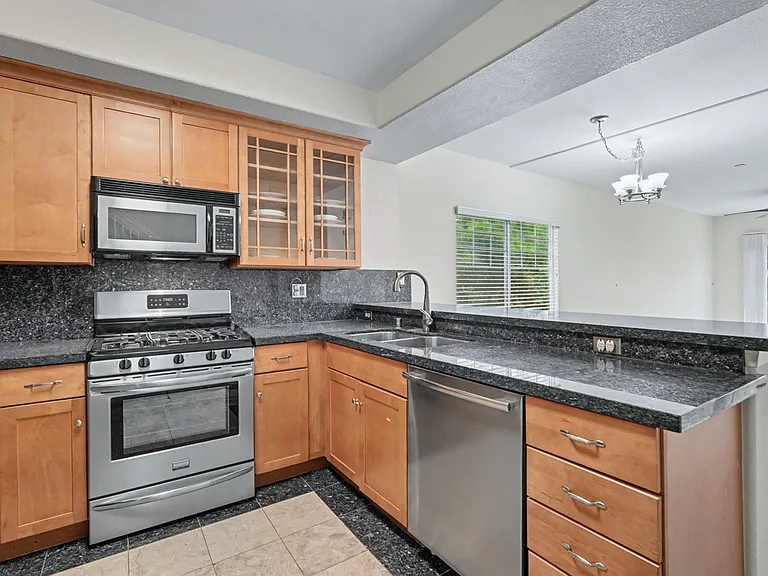 808 Lenzen Ave #107 — Photo 8
