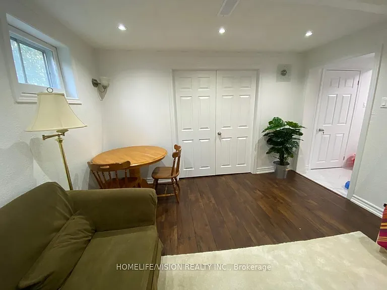 179 Angus Dr #LOWER — Photo 2