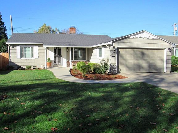 3rd image of 2005 Vesta Way
