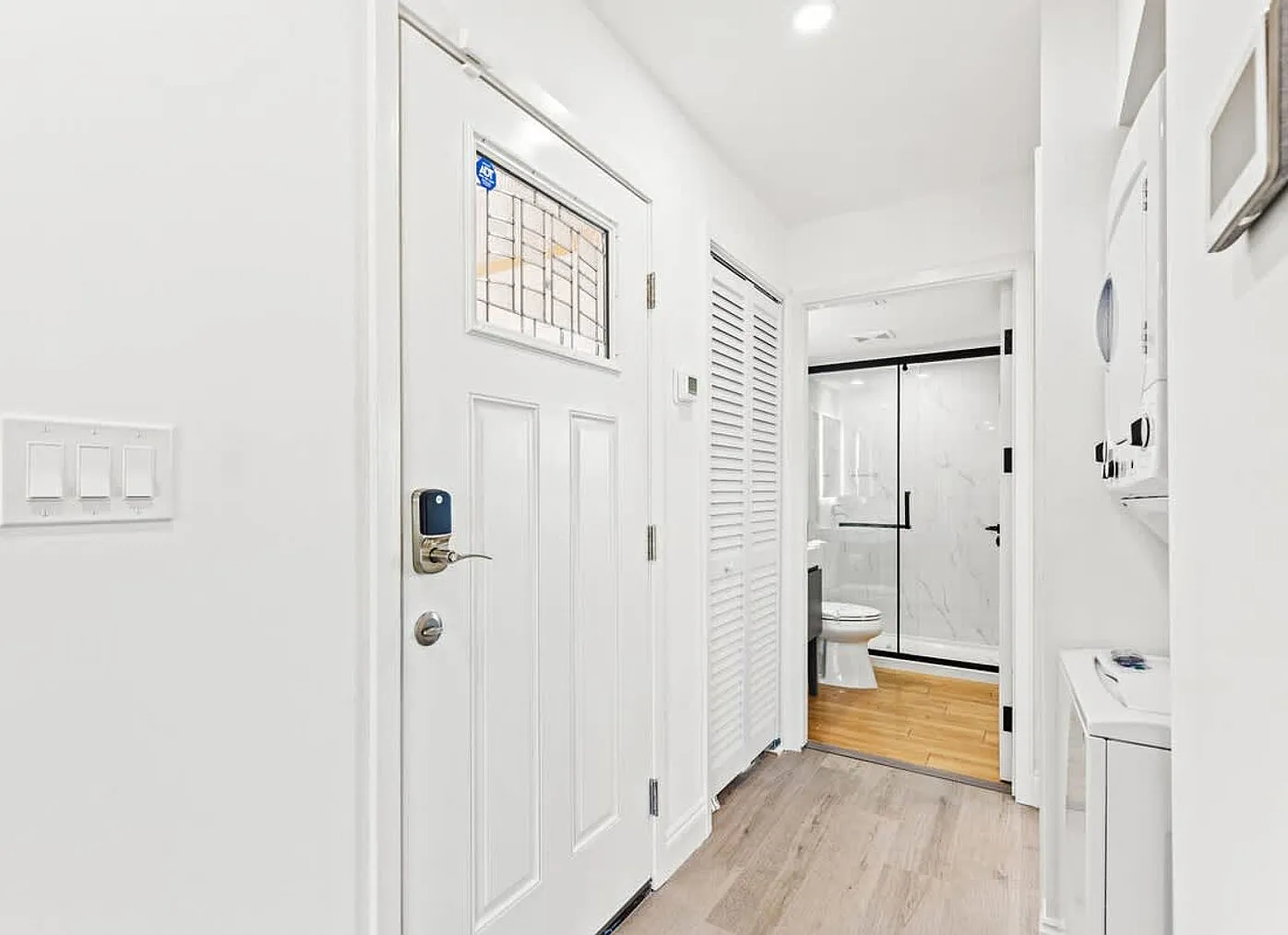 2 bed, 2.0 bath, 742 sqft, $1,509 — Photo 4