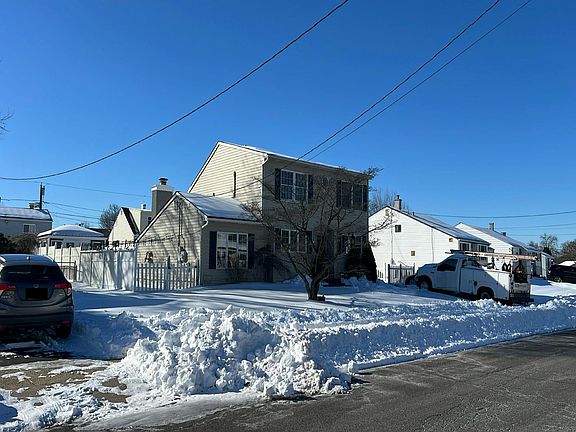3rd image of 93 Elton Ave