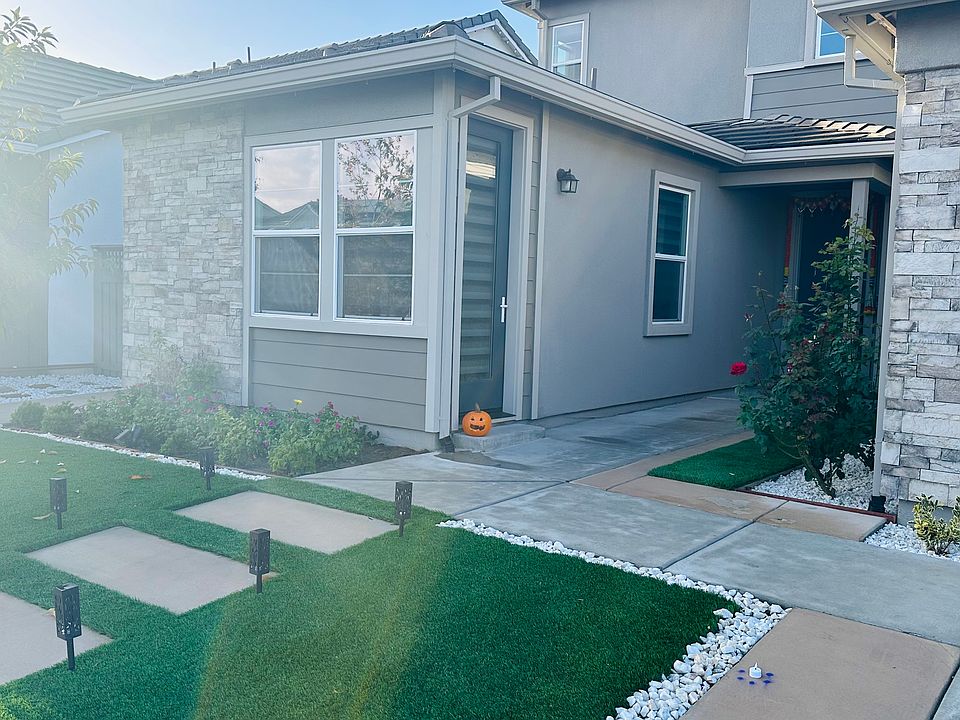 1st image of 2854 Irish Meadow Way #1
